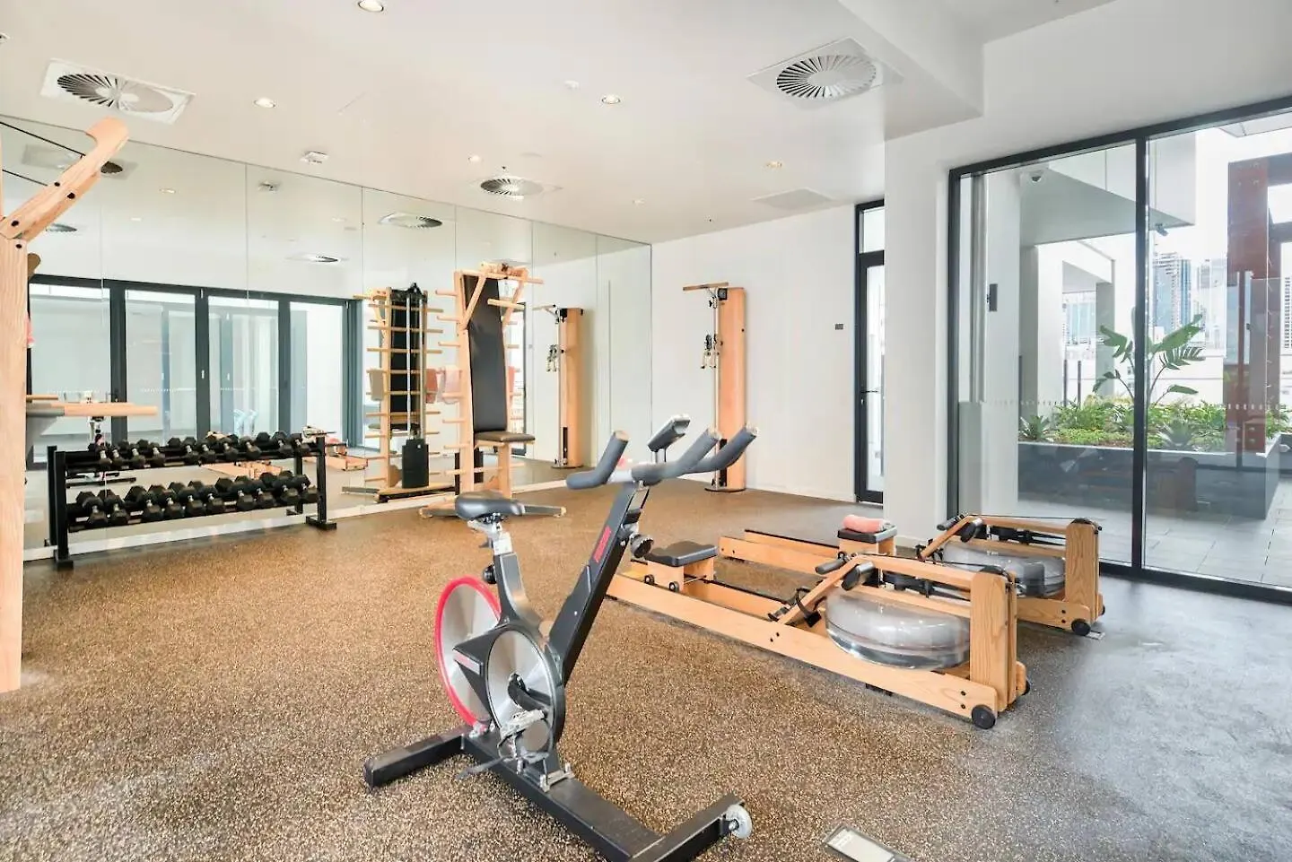 Breathtaking Views, King Bed, Pool & Best Location Brisbane Australia
