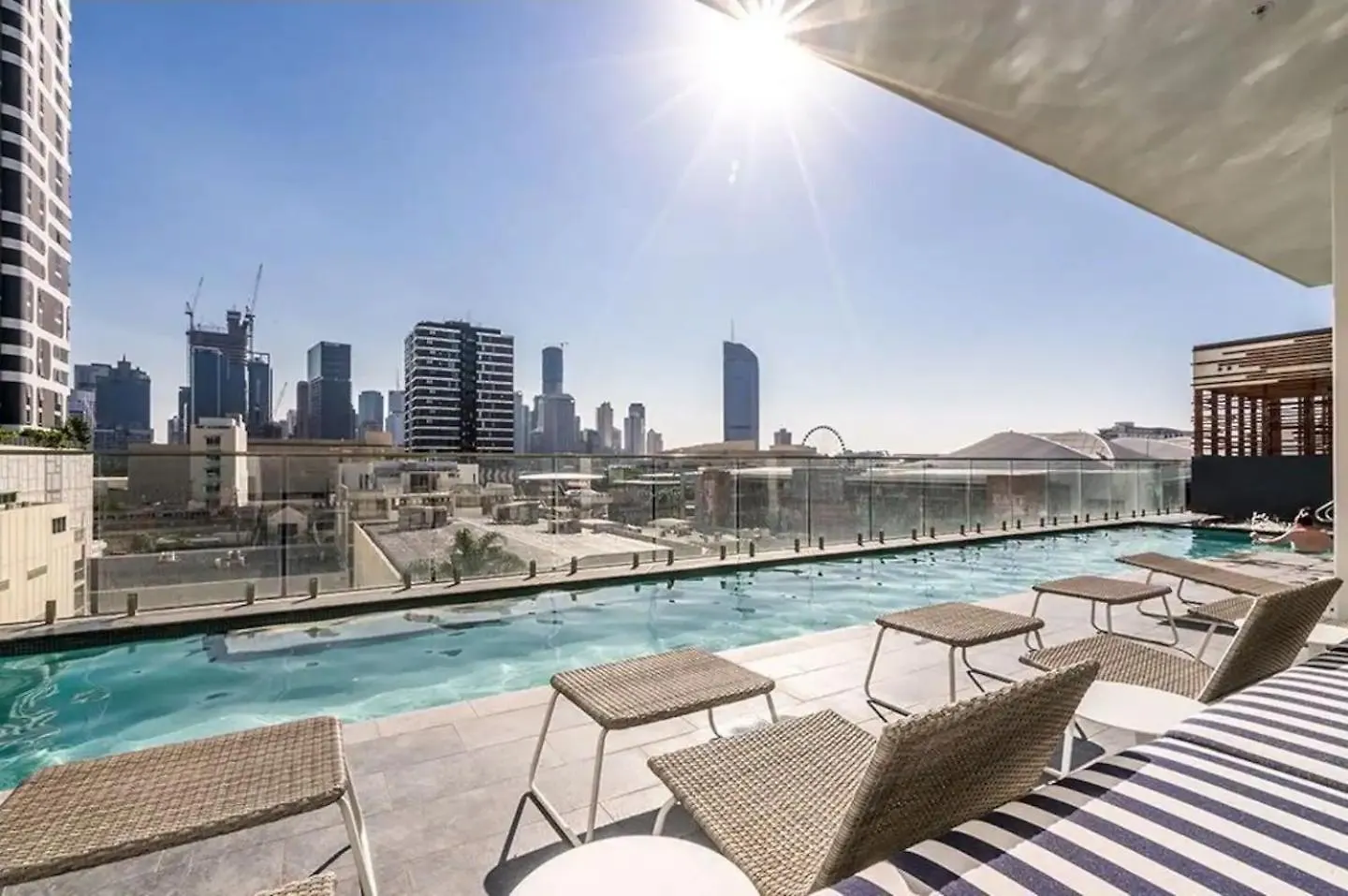 Apartment Breathtaking Views, King Bed, Pool & Best Location Brisbane Australia